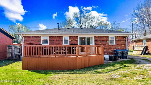11809 Mahogany Dr, Louisville, KY 40272