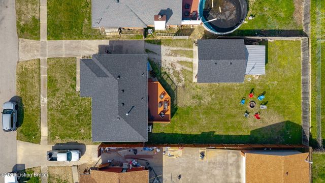 11809 Mahogany Dr, Louisville, KY 40272