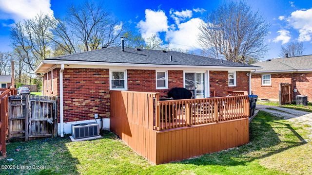 11809 Mahogany Dr, Louisville, KY 40272