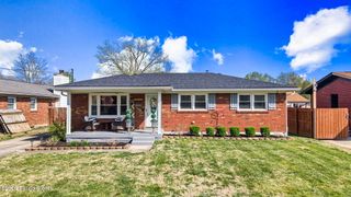 11809 Mahogany Dr, Louisville, KY 40272