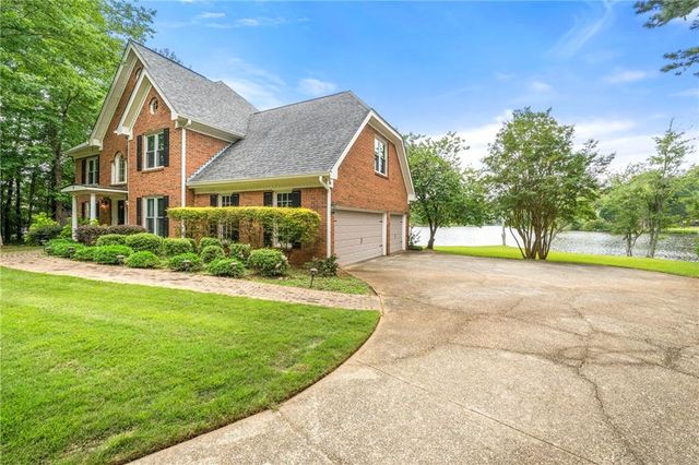 75 Spring Ridge Court, Newnan, GA 30265