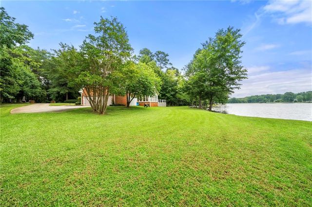 75 Spring Ridge Court, Newnan, GA 30265