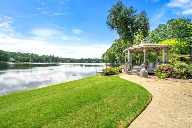 75 Spring Ridge Court, Newnan, GA 30265