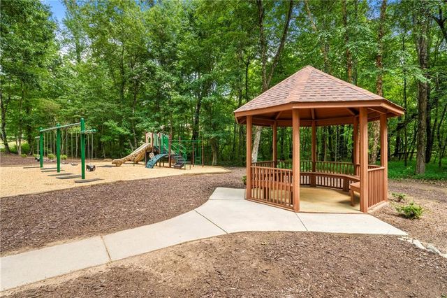 75 Spring Ridge Court, Newnan, GA 30265