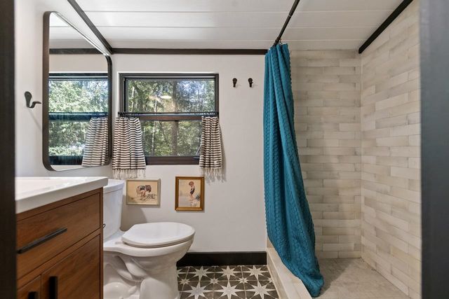 521 Conrad Hills Road, Havana, FL 32333