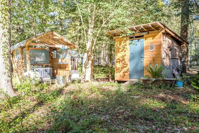 521 Conrad Hills Road, Havana, FL 32333