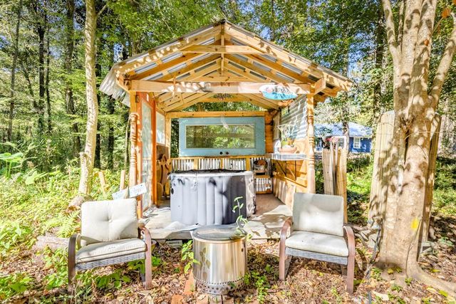 521 Conrad Hills Road, Havana, FL 32333