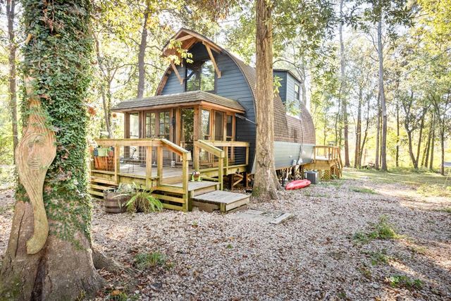 521 Conrad Hills Road, Havana, FL 32333