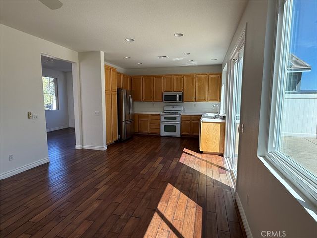 26506 Isabella, Canyon Country, CA 91351