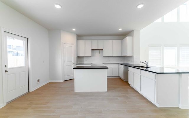 1236 Sweden, Seguin, TX 78155