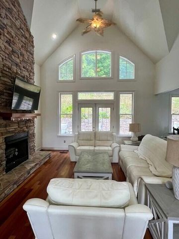 459 Hutcherson Drive, Rocky Face, GA 30740