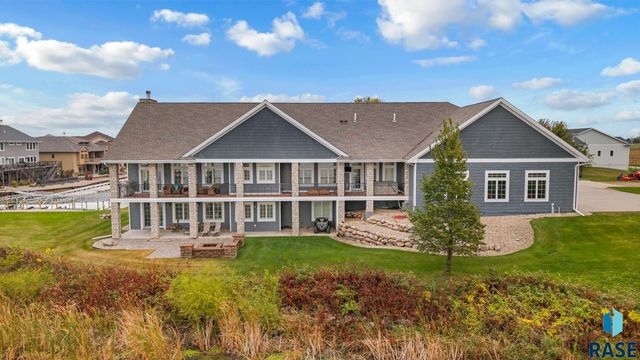 6000 Marrs Beach Ln Lane, Madison, SD 57042