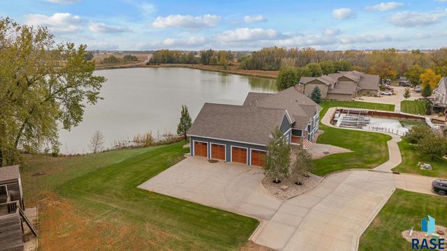 6000 Marrs Beach Ln Lane, Madison, SD 57042