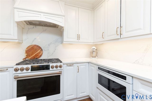 13065 Riverside Ct, Ashland, VA 23005