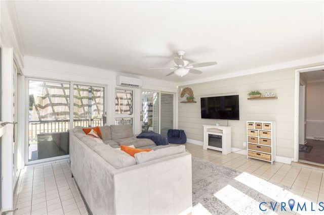 13065 Riverside Ct, Ashland, VA 23005
