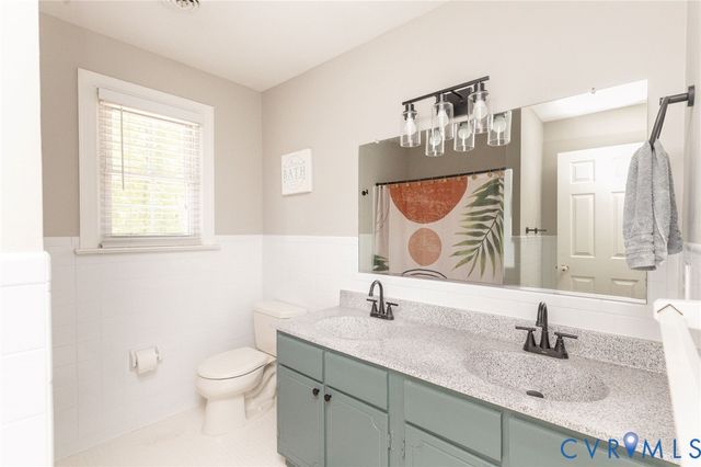 13065 Riverside Ct, Ashland, VA 23005