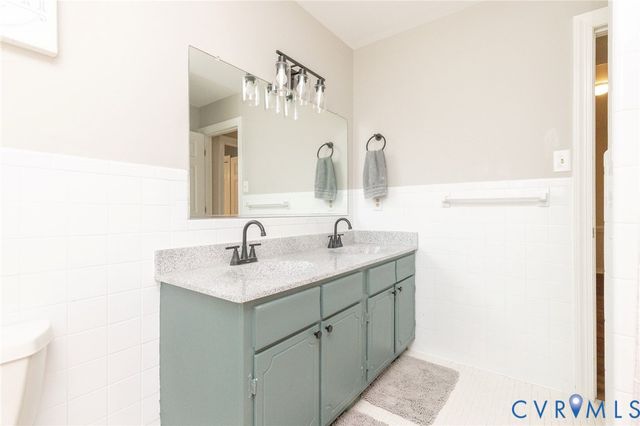 13065 Riverside Ct, Ashland, VA 23005