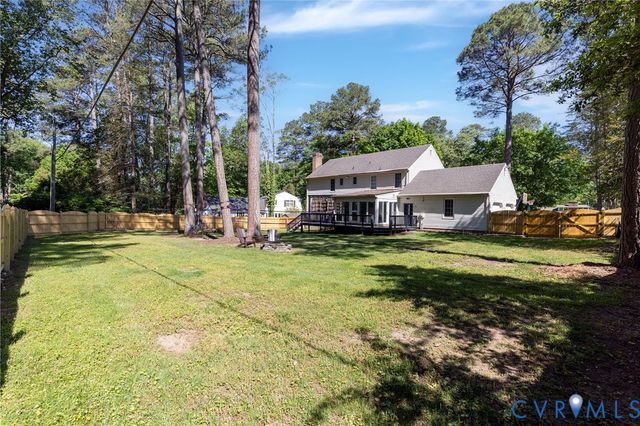 13065 Riverside Ct, Ashland, VA 23005