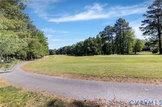 13065 Riverside Ct, Ashland, VA 23005