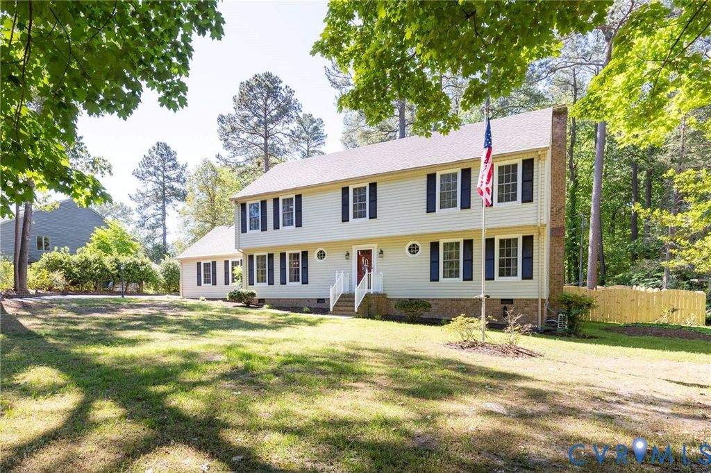 13065 Riverside Ct, Ashland, VA 23005