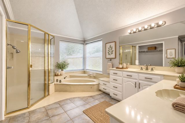 504 Wisterglen Drive, Desoto, TX 75115