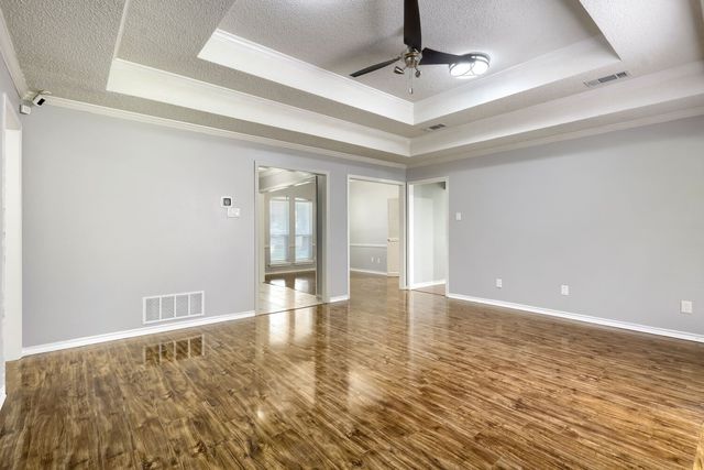 504 Wisterglen Drive, Desoto, TX 75115