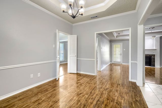 504 Wisterglen Drive, Desoto, TX 75115