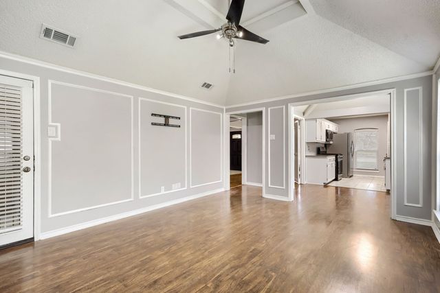 504 Wisterglen Drive, Desoto, TX 75115