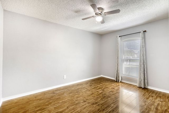 504 Wisterglen Drive, Desoto, TX 75115