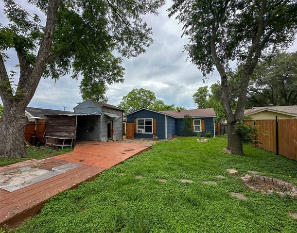 606 Lilly Street, Cleburne, TX 76033