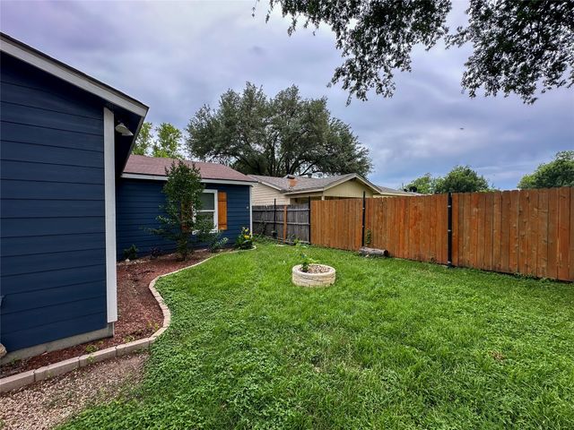 606 Lilly Street, Cleburne, TX 76033