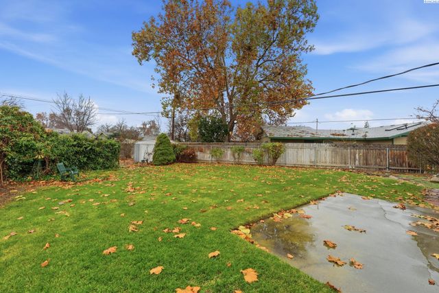 381 Wright Ave, Richland, WA 99352