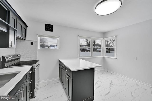 526 HARDING AVE, Reading, PA 19607