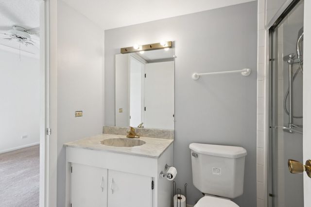 920 Vose Drive 106, Gurnee, IL 60031