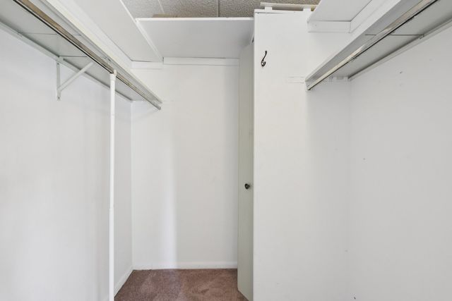 920 Vose Drive 106, Gurnee, IL 60031