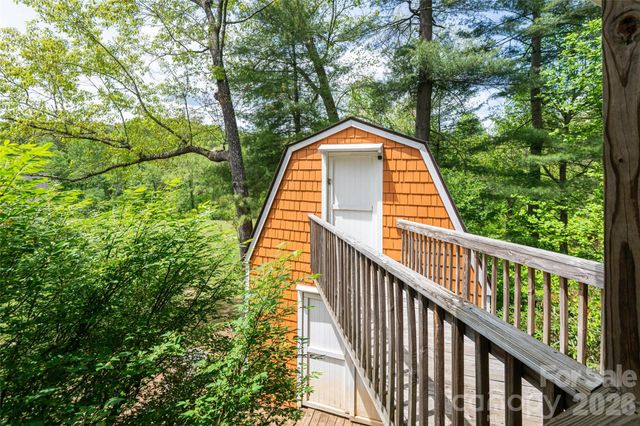 22 Otter Lane, Candler, NC 28715