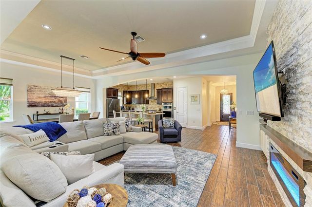 4703 TOBERMORY WAY, Bradenton, FL 34211