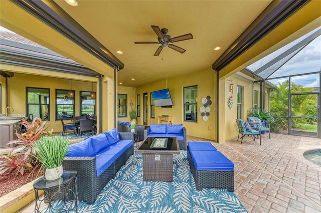 4703 TOBERMORY WAY, Bradenton, FL 34211