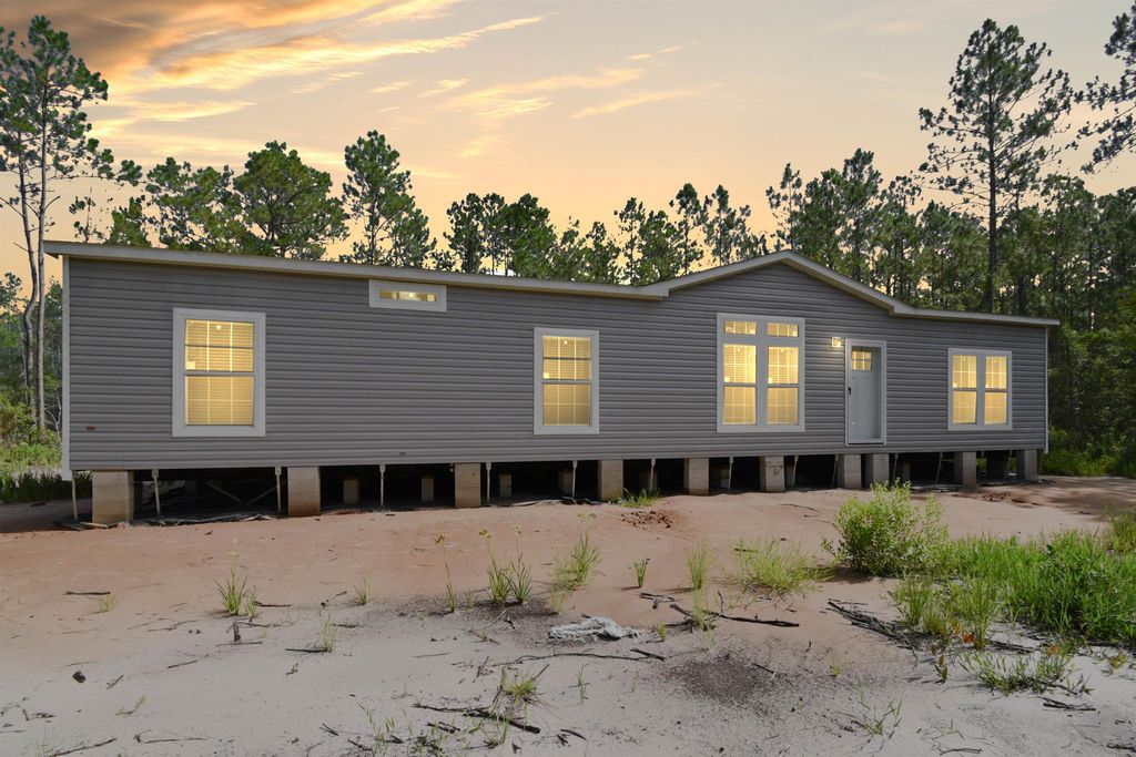 4240 Isaac St, Hastings, FL 32145