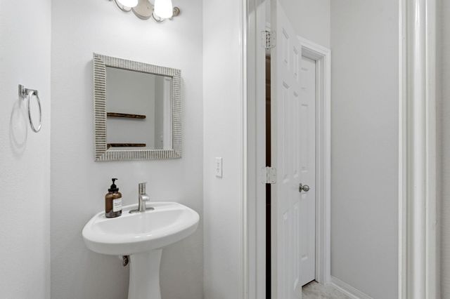 26 Griffin Hill Court, The Woodlands, TX 77382