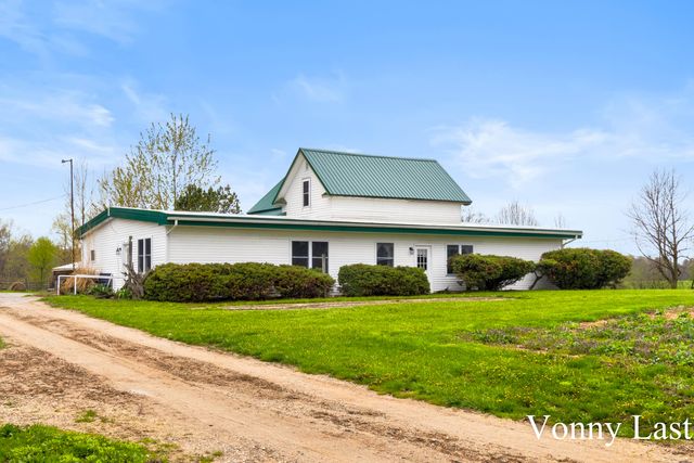 950 W 40th Street, Sherman Twp - Newaygo, MI 49412