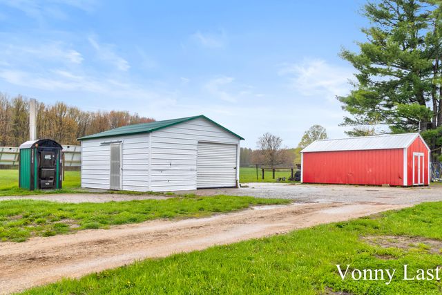 950 W 40th Street, Sherman Twp - Newaygo, MI 49412