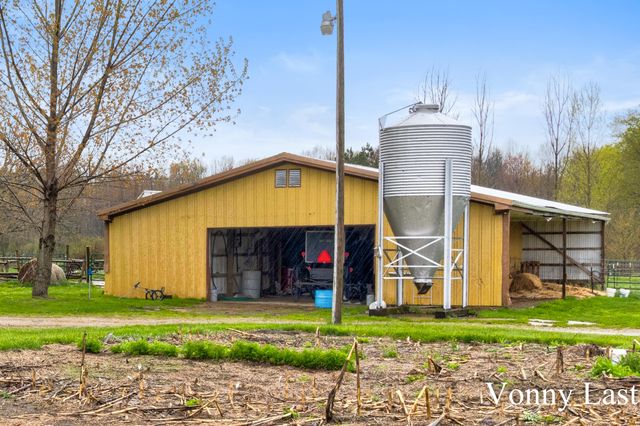 950 W 40th Street, Sherman Twp - Newaygo, MI 49412
