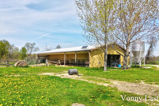 950 W 40th Street, Sherman Twp - Newaygo, MI 49412