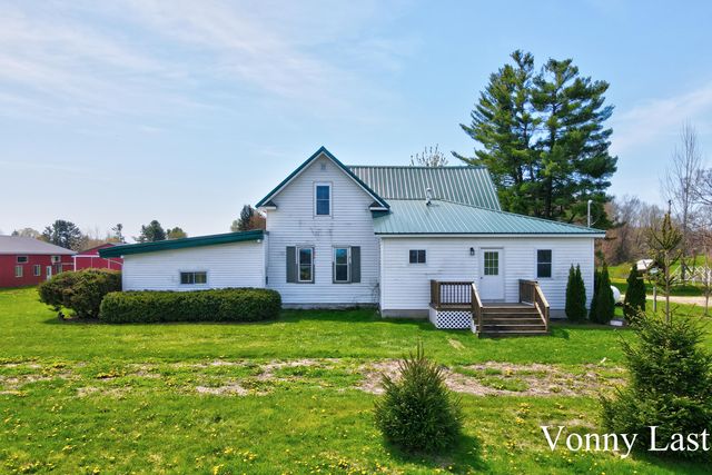 950 W 40th Street, Sherman Twp - Newaygo, MI 49412