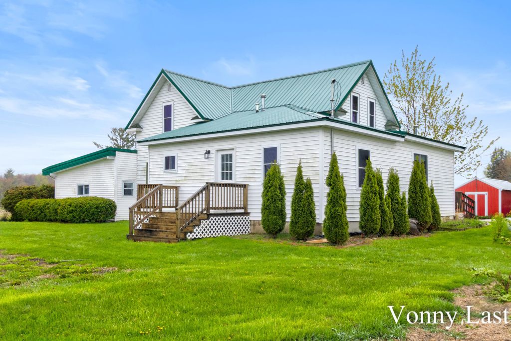 950 W 40th Street, Sherman Twp - Newaygo, MI 49412
