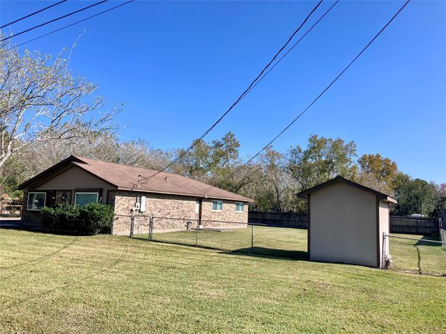 3807 Wade Street, Santa Fe, TX 77510