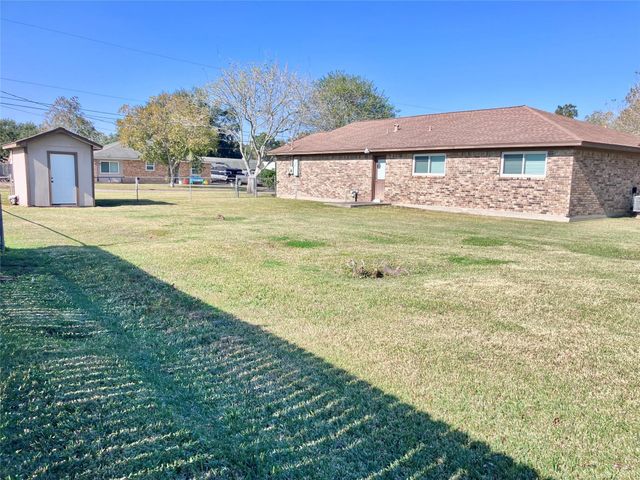 3807 Wade Street, Santa Fe, TX 77510