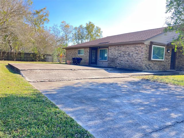 3807 Wade Street, Santa Fe, TX 77510