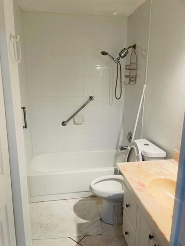 139 Sparrow Drive 2c, Royal Palm Beach, FL 33411